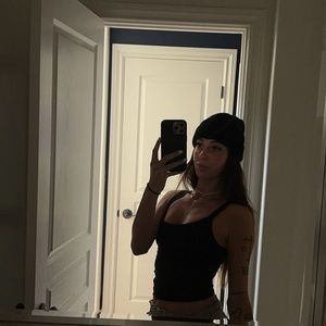 Meet your Posher, Claire